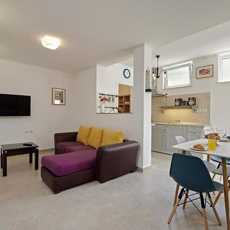 Smuketa In Trogir Haus Fuer 4 Personen Exterior foto