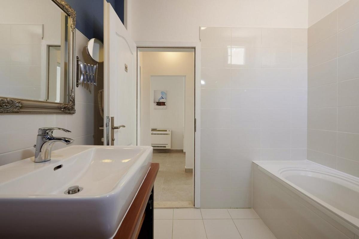 Smuketa In Trogir Haus Fuer 4 Personen Exterior foto