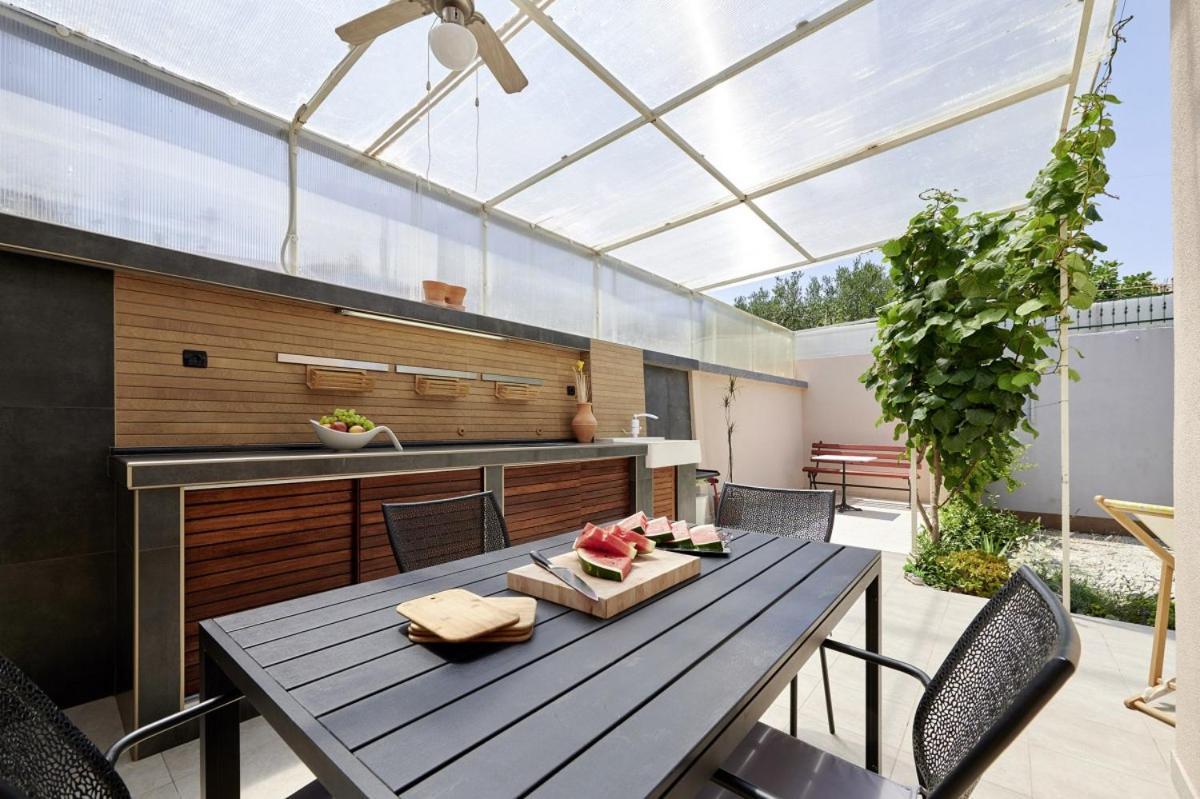 Smuketa In Trogir Haus Fuer 4 Personen Exterior foto